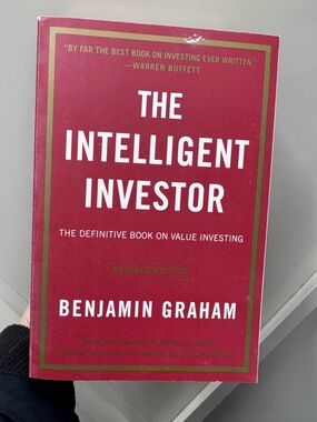 The Intelligent Investor by Benjamin Graham - Paperback